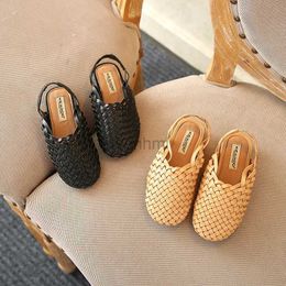 Slipper 2022 Summer Fashion Childrens Rattan Woven Sandals Girls Flat Casual In The Kids Home Footwear Baby Girl Sandals 240408