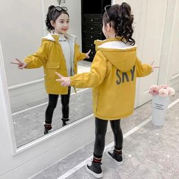 Jackets 2024 Winter Thick Girls Down Jacket 4-12 Years Teen Fashion Letter Hooded Plus Velvet Outerwear Coat For Kids Warm Costume