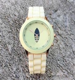 Fashion Brand Watches Women Girl Clover 3 Leaves Leaf Style Silicone Strap Analogue Quartz Wrist Watch A161434909