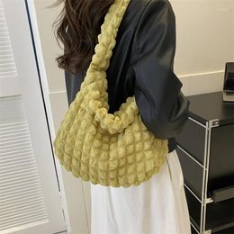 Shoulder Bags Women Cloud Tote Bag Summer Fashion Underarm Pleated Bubbles Large Quilted Designer Ruched Handbag