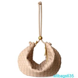 Totes Bags BottegVeneta Turn Pouch Handbags Suitme 2024 Summer New Small and Fashionable Soft Leather Woven One Shoulder Dumplings Bun Cowhi have logo HBM9OJ