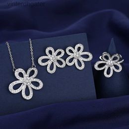 High version Original 1to1 Brand Necklace Live five petal flower three set with luxurious diamond rings necklaces Designer High Quality Choker Necklace