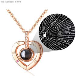 Pendant Necklaces Valentines Day Gift Photo Projection Necklace Simple Heart Shaped Projection Necklace Birthday Lover Family Memory Gift240408