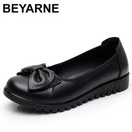 Womans Flats Loafers Shoes Soft Genuine Leather Casual Big Size 3542 Mocassin Boat for Women Hook Loop de mujer 240329