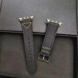 Watch Bands Luxury Designer bands Strap For Apple Band 42 38 40 41 44 45 49 mm i 8 7 6 5 4 3 2 Man Woman Black Leather Letter Print Straps Q240514