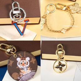 2024 Luxury Designer Keychain Pendant Trendy Unisex New High Appearance Elegant Car Key Personalized Pendant Couple Jewelry