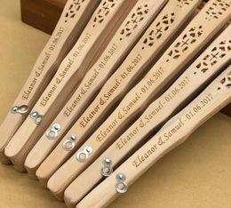 Decorative Figurines 50pcs Personalized Wooden Wedding Favors For Guest Wood Hand Fan Party Gifts Decoration Customize Folding