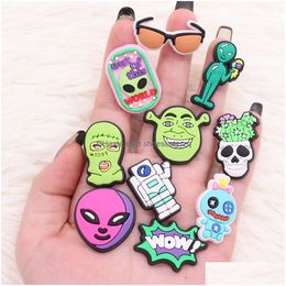 Jewellery Moq 20Pcs Pvc Cartoon Character Garden Slipper Shoe Buckle Adorable Accessories For Bracelet Charms Button Clog Drop Delivery Dhums