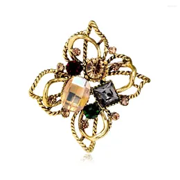 Brooches Female Fashion Vintage Champagne Crystal Flower For Women Luxury Gold Colour Zircon Alloy Plant Brooch Safety Pins