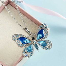 Pendant Necklaces Fashionable Silver Crystal Diamond Butterfly Pendant Necklace Womens Long Chain Animal Long Necklace Jewellery Party Gift240408