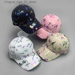 Ball Caps Cool Shiny Gradient Graffiti Letter Kpop Mens and Womens Baseball Hat Pure Cotton Simple Street Clothing Comfortable Sports Casual Hip Hop Hat Q240408
