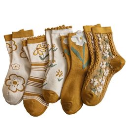 Female Socks Fashion Print Winter Wool Woman Windproof Kawaii Women Warm Long Chaussettes Cute Keep Thick Slippers 240408