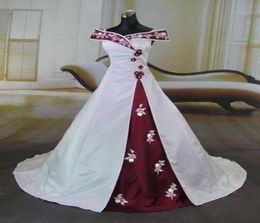 Design White and Red Wedding Dresses Off Shoulder Flowers Applique Satin Aline Bridal Gowns vestido de noiva Custom W1141100823