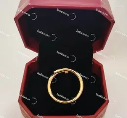 Band Rings 2024 Designer Titanium Steel Rose Gold Women's Love Ring Deluxe Zirconia Engagement Men's Jewellery Gift Fashion Accessories Ribbon