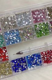 Analyzer 14000pcs Crystal Rhinestones Set,rhinestones Nail Art Crystal Rhinestones Flatback 20 Colours in 1 Box Nail Rhinestone Crystal