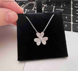 High Version Original 1to1 Brand Necklace Clover Necklace 925 Sterling Silver High Quality Hand Set Diamond Lucky Grass Heart Designer High Quality Choker Necklace