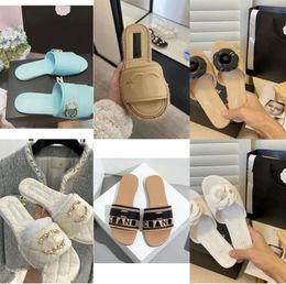 Paris New Luxury designer Women Sandals channel quilted ch Double Jelly Style Casual Flat Slippers Summer Beach Slides Macaron sandalias fashion