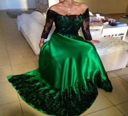 New Abendkleider Emerald Green Evening Dress Prom Dress with Black Lace Appliques Long Sleeve Vestidos Largos para Bodas9252769