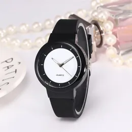 Wristwatches Simple Design Wristwatch Elegant Student Watch Stylish Candy Color Women's With Silicone Strap Quartz For Birthday