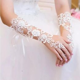 In Stock Lace Appliques Beads Bridal Gloves Ivory or White Long Elbow Length Fingerless Elegant Wedding Gloves Crystals Wedding Ac2185966