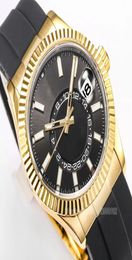 New Skydwaller Man Watch Mens Designer Uhren Frau Uhren Automatische mechanische Armbanduhr 42mm Bewegung 18K Gold Gummi -Gurt JA7368425