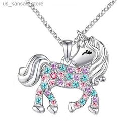 Pendant Necklaces Cute Rainbow Horse Necklace Colourful Crystal Unicorn Pendant Necklace Suitable for Girls and Boys Christmas Gift240408