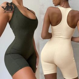 Seamless Onepiece Jumpsuit Yoga Suit Women Dance Romper Fitness Bodysuit Workout Siamese Sportswear GYM Sports Playsuit 240402