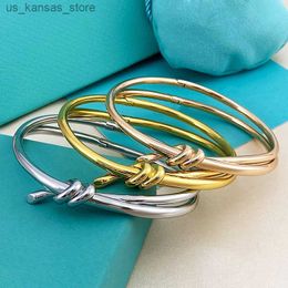 Charm Bracelets Designer Gold Bow Bracelet Women Packaging Stainless Steel Strands Chain On Hand Couple Jewellery Gifts For Girlfriend Accessories Y240416WAG54H97