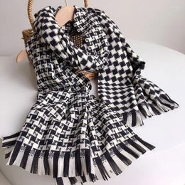 Scarves 2024 Black White Cherkered Cashmere Imitation Scarf Shawl For Women