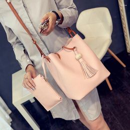 Shoulder Bags Wooden Bead Bucket Crossbody Bag For Women 2024 PU Leather Simple Trendy Luxury Solid Colour Handbags Female Travel