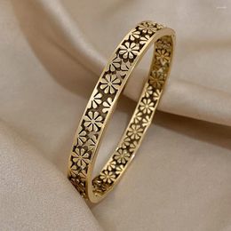 Bangle Greatera Stainless Steel Hollow Daisy Flower Bangles For Women Gold Plated Floral Bracelets Waterproof Jewellery