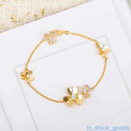 Top Grade Branded Vanclef Bracelet Luxury Designer Bracelets New Gold Size Flower Bracelet Vancef High Edition Trefoil Lucky Sterling Silver Dainty Charm Bracelet