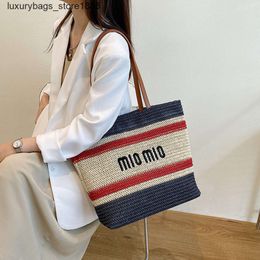 Shoulder Bag Factory 75% Discount Free Wholesale High End Large Womens Striped Contrasting Grass Woven Single Shoulder Tote Commuting Handbag