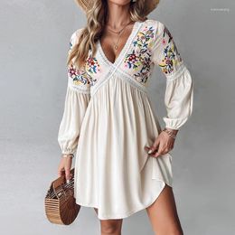 Casual Dresses 2024 Spring Printed Embroidered Short Dress Lady V-neck Lace Patchwork Beach Long Sleeved High Waist Pleated