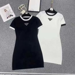 Basic & Casual Dresses Designer Triangle Standard 2023 New Retro Dress Fashion Classic Black White Colour Contrast Simple Slim Short-sleeved O3SJ