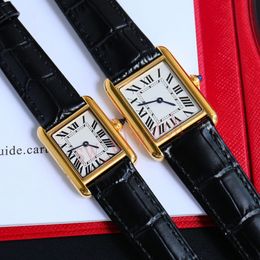Luxury Business Leather Mens e Womens Watch Designer Relógio Quartz Movimento Moda de alta qualidade Casal clássico Relógio quadrado de 25 mm 27mm Sapphire Waterspert Watch