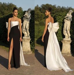 Fengyudress Strapless Aline Evening Dresses White And Black Sleeveless High Split Prom Party Gowns With Big Bow2589837