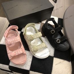 Дизайнерские сандалии детские дошкольные девочки для девочек Slingback Dad Sandal Beepling C Tweed Pink Summer Shoes Platform Slides Loop Bess Brap Brap