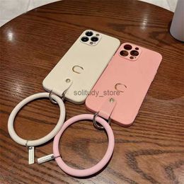 Cell Phone Cases Designer Iphone Case Women G Phonecase With Bracelet Wristband For 14 13 12 11 Female Luxury Phonecases Q240408