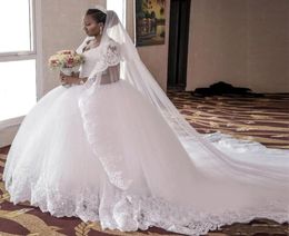 Latest Design robe de mariage Ball Gown Wedding Dresses V Neck Bridal Gowns Lace Princess Short Sleeve W106 Custom Made Appliques5972877