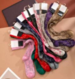 Fashion Textile luxury stocking designer mens womens socks wool stockings high quality senior streets comfortable long knee leg so7050130