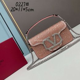 Valenteno 2024 New Chain Little Womens Vbuckle shoulder Vlogo Bag Lady Miniloco Cowhide Handheld Classic Bags Leather One Straddle Fashion Metal Purse Designe QOKR