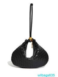 Totes Bags BottegvVenet Turn Pouch Handbags Golden Ball Half Round Bag Handheld Mobile Phone Bag Drawstring Mini Bag Handmade Woven Bag Women have logo HB48MF