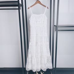 French Elegance 2024 Early Spring New White Vacation Style Lace Hook Flower Hanging Strap Long Dress