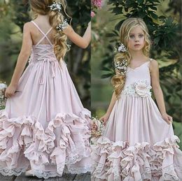 Boho Light Pink Flower Girl Dresses 결혼식 라인 손으로 만든 꽃 아플리케 계층 가운 어린이 생일 파티를위한 공식적인 착용