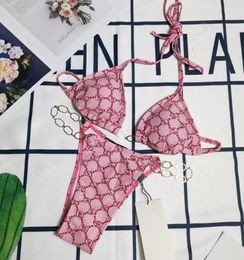 المصمم الوردي بيكينيس مثير ملابس السباحة المرأة الفاخرة الجديدة 2024 رسالة صيفية مطبوعة سلسلة بيكيني