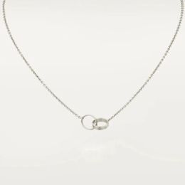 Design dubbel loop charms hänge kärlek halsband för kvinnor nya klassiska ringhalsband flickor 316l titanium stål bröllop smycken krage collier
