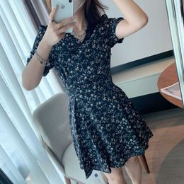 T7802 Versatile Chiffon Skirt French Tea Break Waist Tie Up V-neck Short Sleeve Black Fragmented Flower Dress Summer