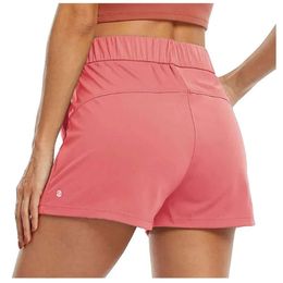2024 lululemenI Womens Yoga Shorts Outfits with Exercise Fiess Wear Short Girls Running Elastic Pants Sportswear Pockets ki668