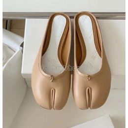 TOP Maison Mihara Yasuhiro Hank Og Sole Canvas Low Tabi Ballerina Shoe Women Luxury Designer Sandal Ha Ballef Flat Leather Ankle Heel Slip on Boot Lambskin 950